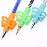 Ergonomiczny uchwyt na ołówek do komfortowego pisania - 3 szt.