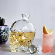 Karafka o wyglądzie kryształowej czaszki - 400 ml