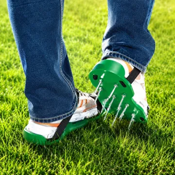 Aerator – napowietrzacz trawy