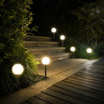 Zestaw solarnych lamp ogrodowych – kule – 6 sztuk