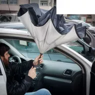 Parasol z odwrotnym zamknięciem InnovaGoods
